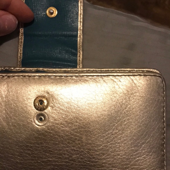 GOLD FOSSIL WALLET - Picture 2 of 4